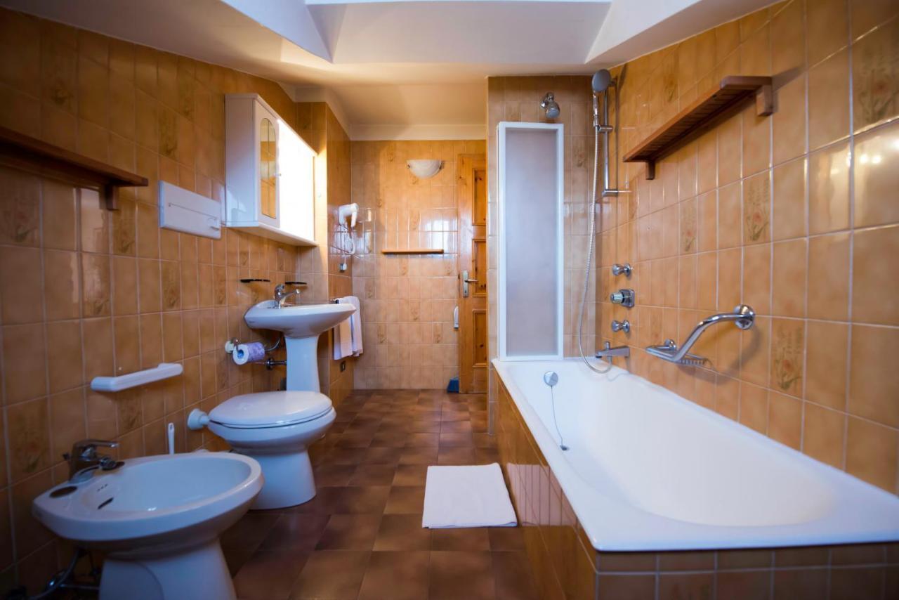 Casa Guana Lägenhet Livigno Exteriör bild