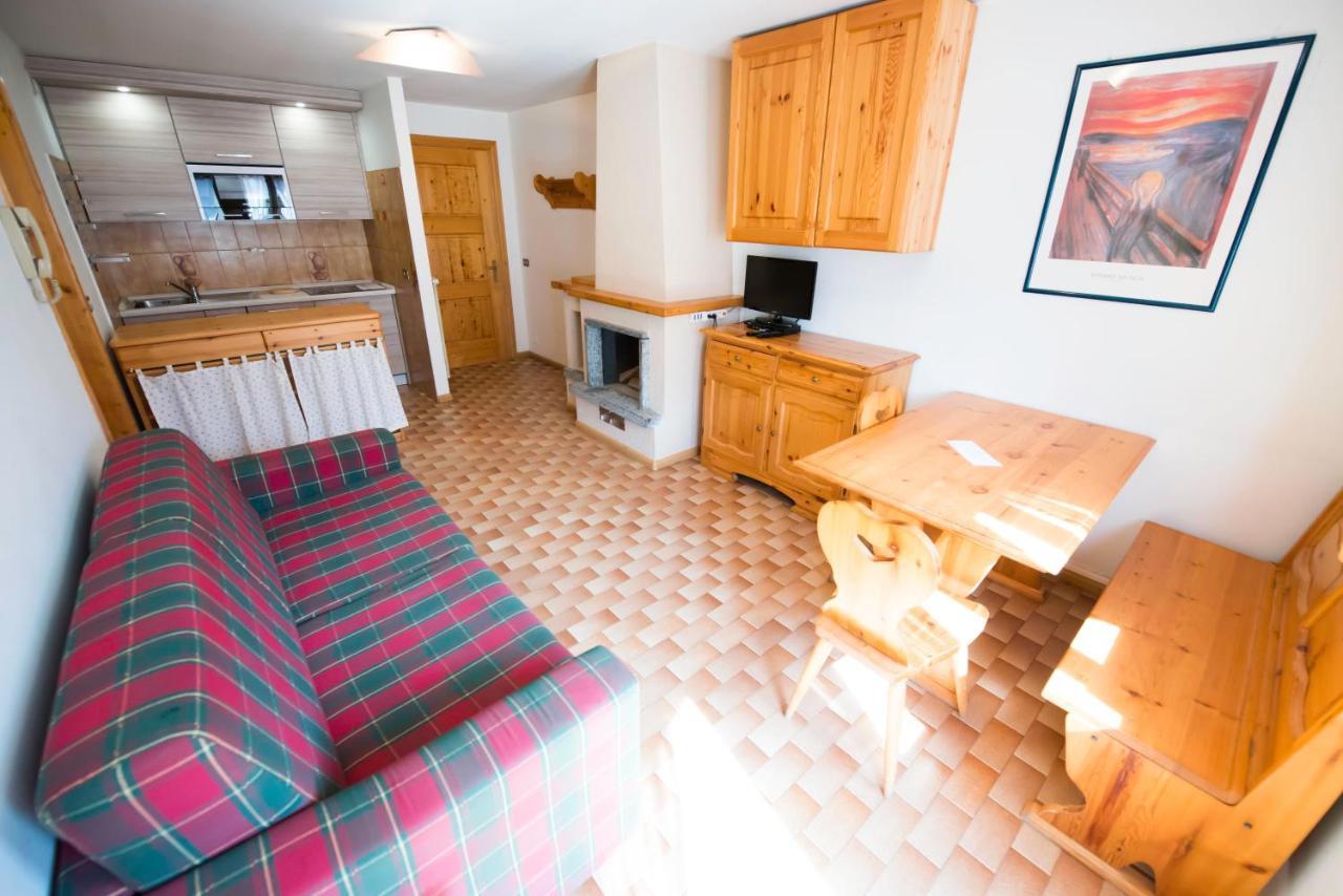 Casa Guana Lägenhet Livigno Exteriör bild