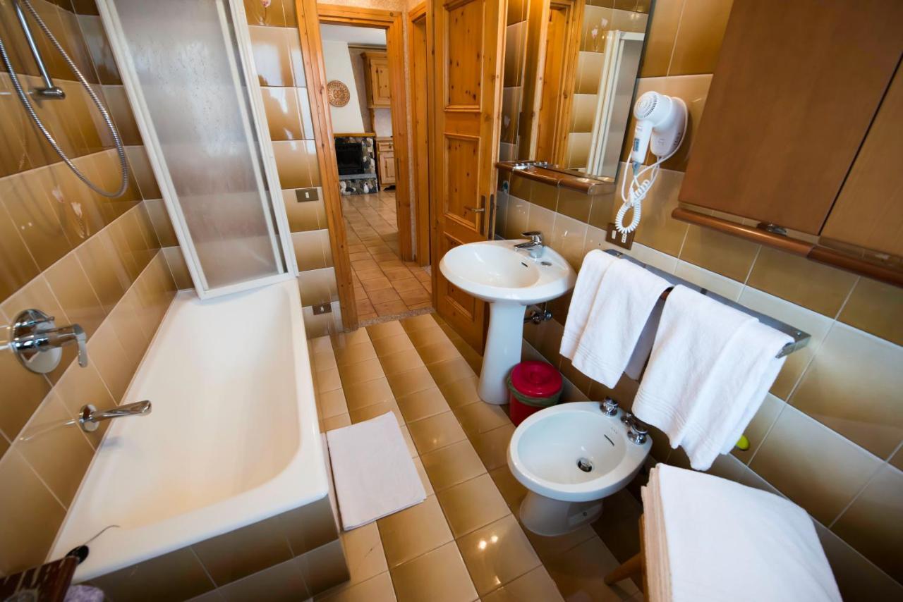 Casa Guana Lägenhet Livigno Exteriör bild